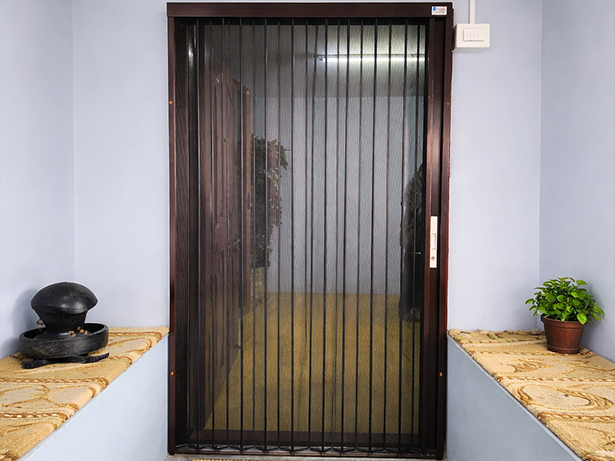 aluminium-pleated-doors